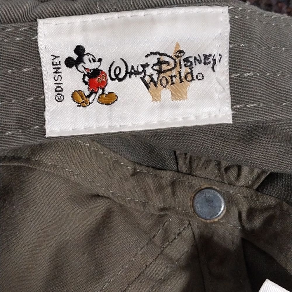 Disney World New  "True Vintage Characters" Hat. - Picture 2 of 5